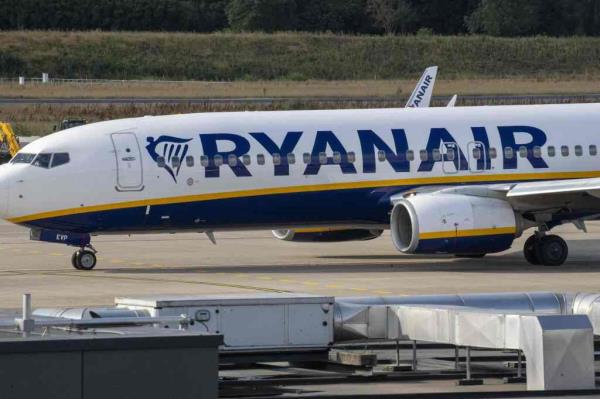 Ryanair plane